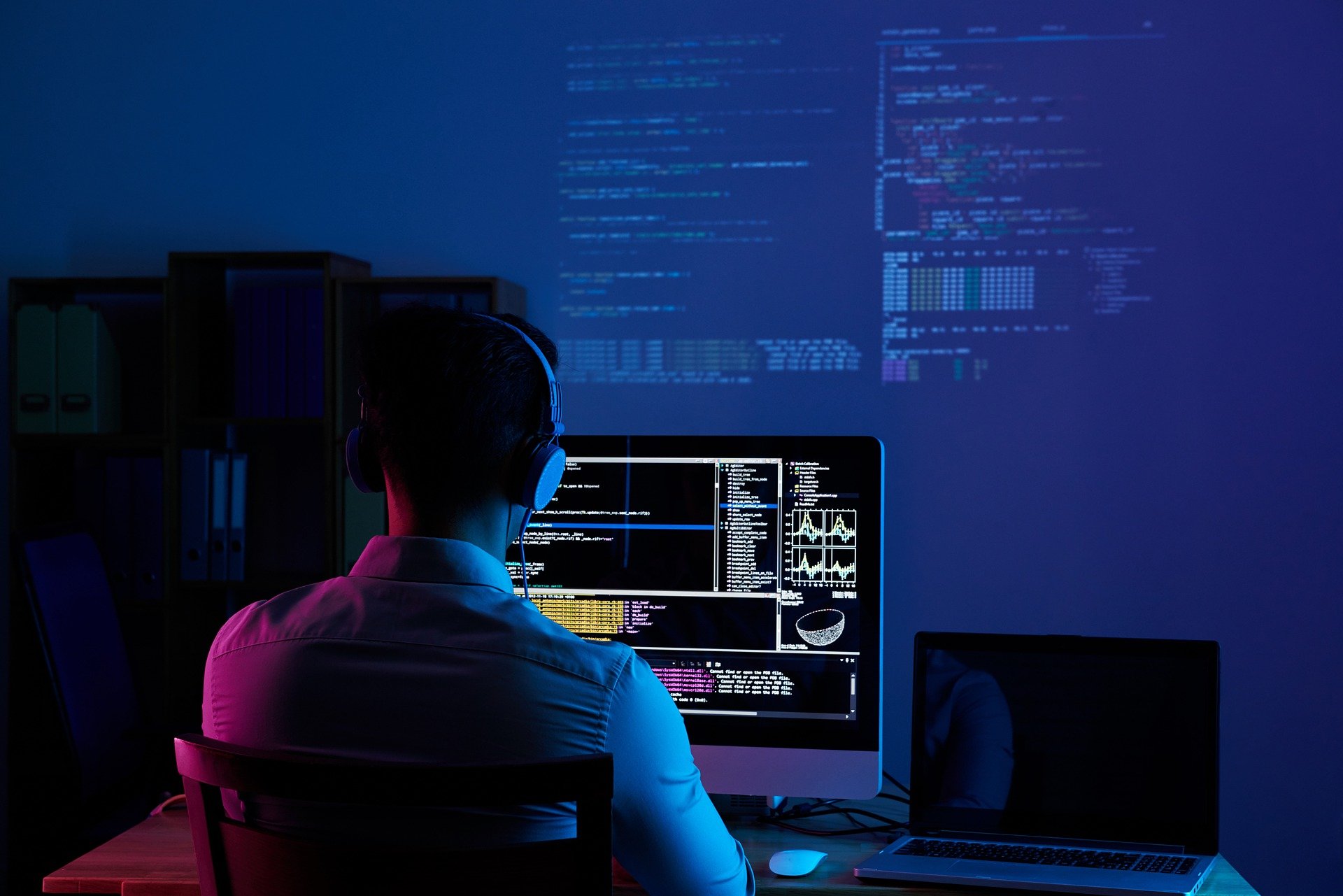 Decoding the Language of Ambiguity and Trust: AI’s Catalytic Role in Corporate Communication Analysis